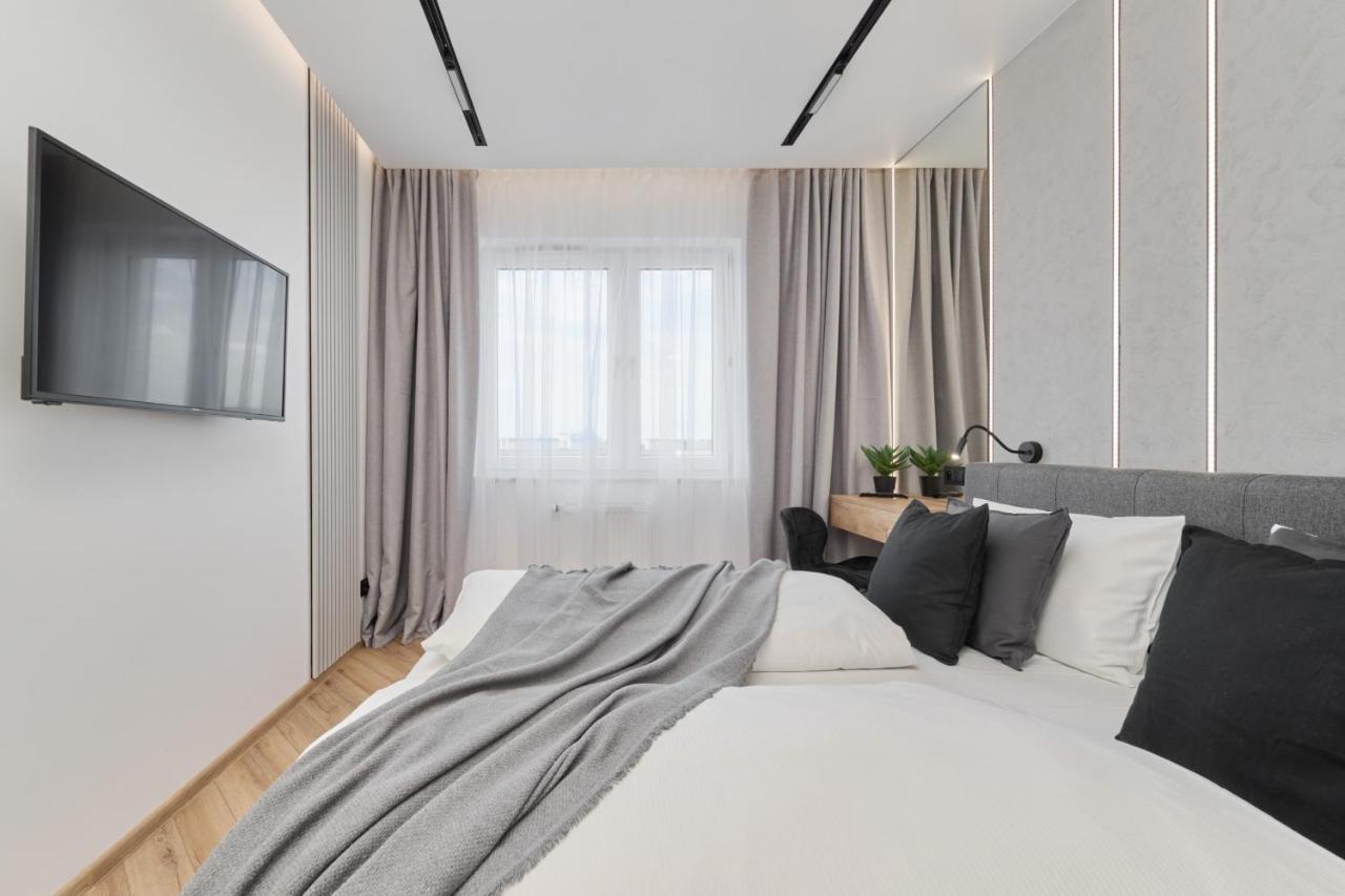 Exclusive Apartment With Balcony & Parking Wroclaw By Renters Prestige 外观 照片