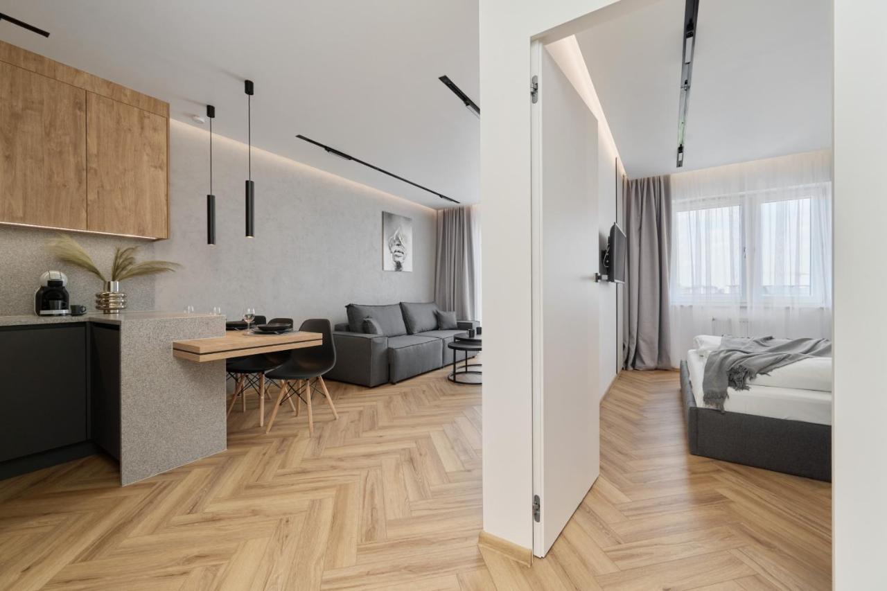 Exclusive Apartment With Balcony & Parking Wroclaw By Renters Prestige 外观 照片